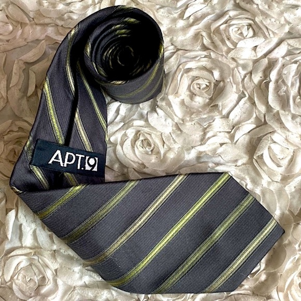 New Apt. 9 mens striped silk tie